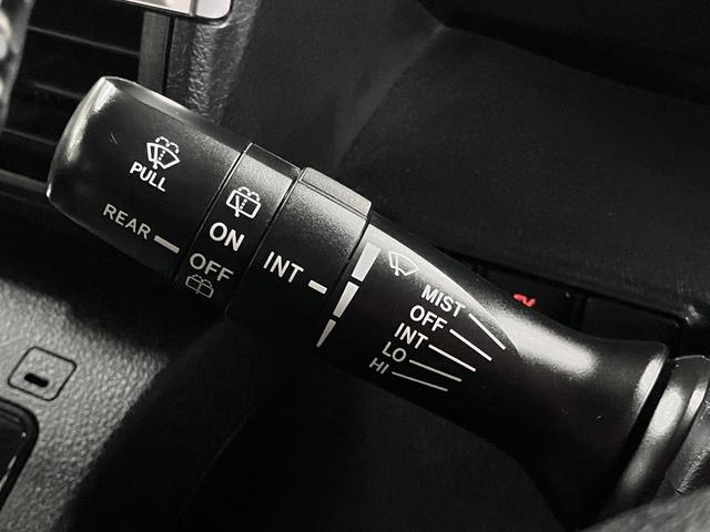 シエンタ ハイブリッドＧ　トヨタセーフティセンス　フリップダウンモニター　両側電動スライドドア　純正ナビ　バックカメラ　Ｂｌｕｅｔｏｏｔｈオーディオ　フルセグＴＶ　ＣＤ・ＤＶＤ　ＥＴＣ　スマートキー　オートエアコン　電動格納ドアミラー　サイドバイザー（39枚目）