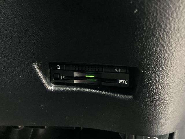 シエンタ ハイブリッドＧ　トヨタセーフティセンス　フリップダウンモニター　両側電動スライドドア　純正ナビ　バックカメラ　Ｂｌｕｅｔｏｏｔｈオーディオ　フルセグＴＶ　ＣＤ・ＤＶＤ　ＥＴＣ　スマートキー　オートエアコン　電動格納ドアミラー　サイドバイザー（43枚目）