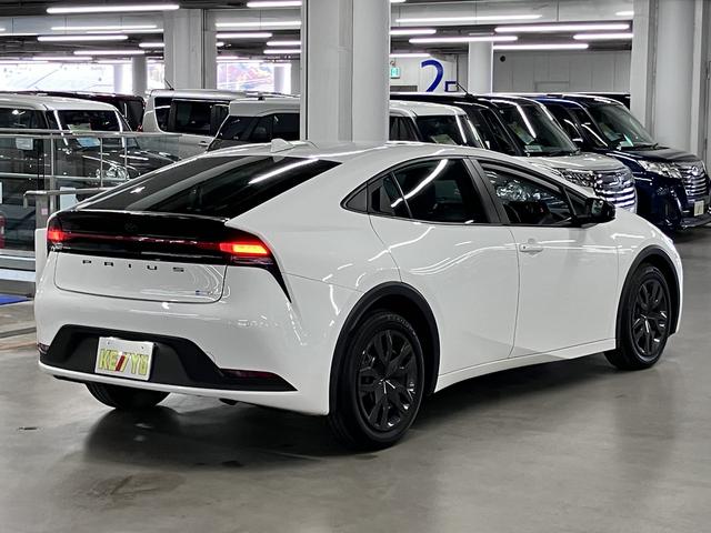 プリウス X セーフティセンス BSM・安心降車アシスト 純正ナビ バックカメラ CD・DVD フルセグTV Bluetoothオーディオ USB端子 AC1500W LEDヘッドランプ スマートキー スペアキー有(3枚目)