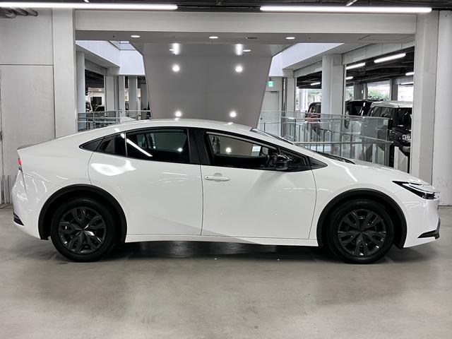 プリウス X セーフティセンス BSM・安心降車アシスト 純正ナビ バックカメラ CD・DVD フルセグTV Bluetoothオーディオ USB端子 AC1500W LEDヘッドランプ スマートキー スペアキー有(9枚目)