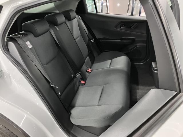 プリウス X セーフティセンス BSM・安心降車アシスト 純正ナビ バックカメラ CD・DVD フルセグTV Bluetoothオーディオ USB端子 AC1500W LEDヘッドランプ スマートキー スペアキー有(14枚目)