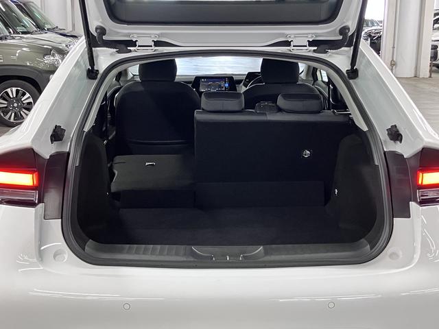 プリウス X セーフティセンス BSM・安心降車アシスト 純正ナビ バックカメラ CD・DVD フルセグTV Bluetoothオーディオ USB端子 AC1500W LEDヘッドランプ スマートキー スペアキー有(26枚目)