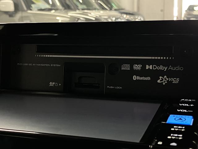 プリウス X セーフティセンス BSM・安心降車アシスト 純正ナビ バックカメラ CD・DVD フルセグTV Bluetoothオーディオ USB端子 AC1500W LEDヘッドランプ スマートキー スペアキー有(33枚目)