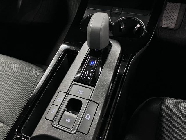 プリウス X セーフティセンス BSM・安心降車アシスト 純正ナビ バックカメラ CD・DVD フルセグTV Bluetoothオーディオ USB端子 AC1500W LEDヘッドランプ スマートキー スペアキー有(37枚目)