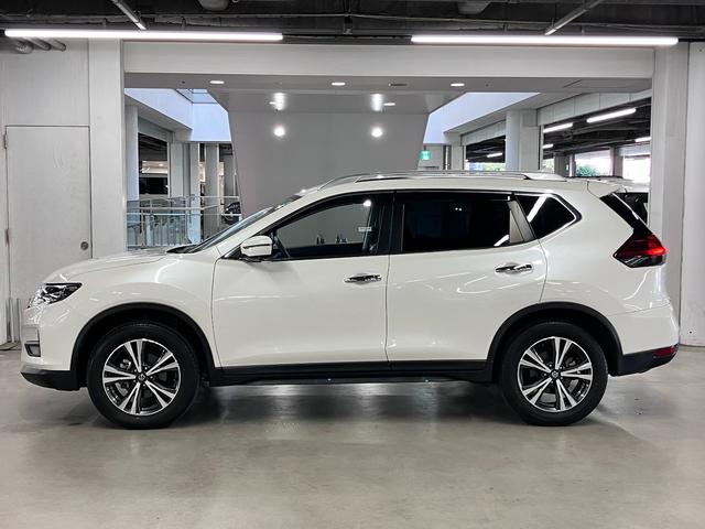 エクストレイル 20Xi ワンオーナー インテリミラー アラウンドビュー BSW・RCTA 純正9インチナビ 全席シートヒーター プロパイロット ETC オートバックドア ブルーレイ BTオーディオ フルセグTV インテリキー LEDランプ(10枚目)