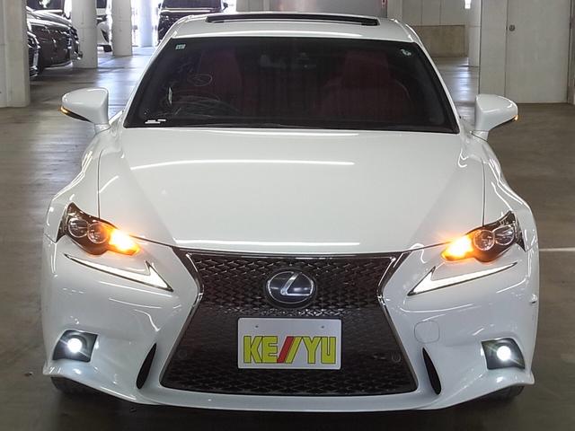 ＩＳ ＩＳ３００ｈ　Ｆスポーツ　ムーンルーフ　ＢＳＭ　衝突軽減　車線逸脱警報　レーダークルーズ　パドルシフト　ＥＴＣ２．０　本革メモリーシート　ベンチレーション　純正ナビ　バックカメラ　ブルーレイ　クリアランスソナー　ＬＥＤランプ（6枚目）