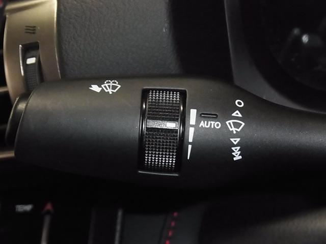 ＩＳ ＩＳ３００ｈ　Ｆスポーツ　ムーンルーフ　ＢＳＭ　衝突軽減　車線逸脱警報　レーダークルーズ　パドルシフト　ＥＴＣ２．０　本革メモリーシート　ベンチレーション　純正ナビ　バックカメラ　ブルーレイ　クリアランスソナー　ＬＥＤランプ（37枚目）