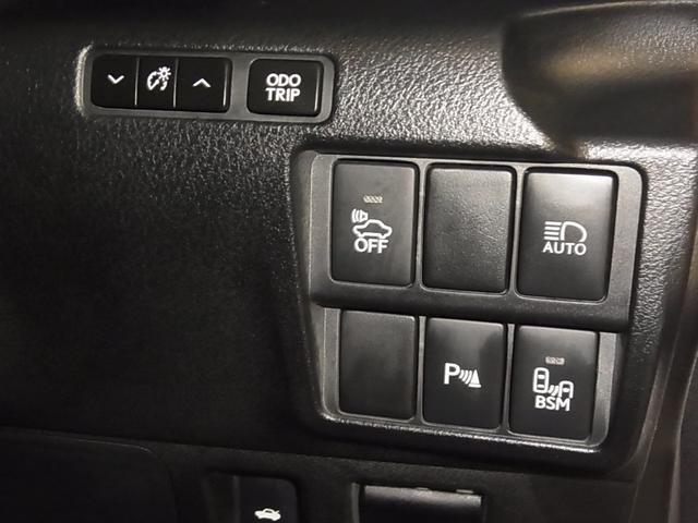 ＩＳ ＩＳ３００ｈ　Ｆスポーツ　ムーンルーフ　ＢＳＭ　衝突軽減　車線逸脱警報　レーダークルーズ　パドルシフト　ＥＴＣ２．０　本革メモリーシート　ベンチレーション　純正ナビ　バックカメラ　ブルーレイ　クリアランスソナー　ＬＥＤランプ（39枚目）