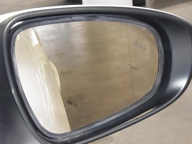 ＩＳ ＩＳ３００ｈ　Ｆスポーツ　ムーンルーフ　ＢＳＭ　衝突軽減　車線逸脱警報　レーダークルーズ　パドルシフト　ＥＴＣ２．０　本革メモリーシート　ベンチレーション　純正ナビ　バックカメラ　ブルーレイ　クリアランスソナー　ＬＥＤランプ（47枚目）