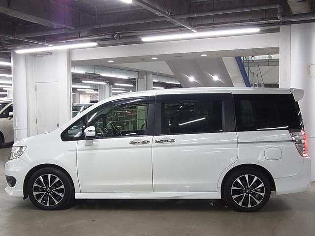 ステップワゴンスパーダ Ｚ　クールスピリット　純正９インチナビ　両側電動スライドドア　バックカメラ　ＢＴオーディオ　フルセグＴＶ　ＣＤ・ＤＶＤ再生　ＥＴＣ　クルーズコントロール　パドルシフト　ＨＩＤライト　純正１７ＡＷ　スマートキー　スペアキー有（10枚目）