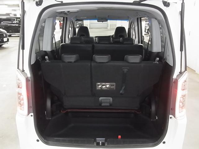 ステップワゴンスパーダ Ｚ　クールスピリット　純正９インチナビ　両側電動スライドドア　バックカメラ　ＢＴオーディオ　フルセグＴＶ　ＣＤ・ＤＶＤ再生　ＥＴＣ　クルーズコントロール　パドルシフト　ＨＩＤライト　純正１７ＡＷ　スマートキー　スペアキー有（25枚目）