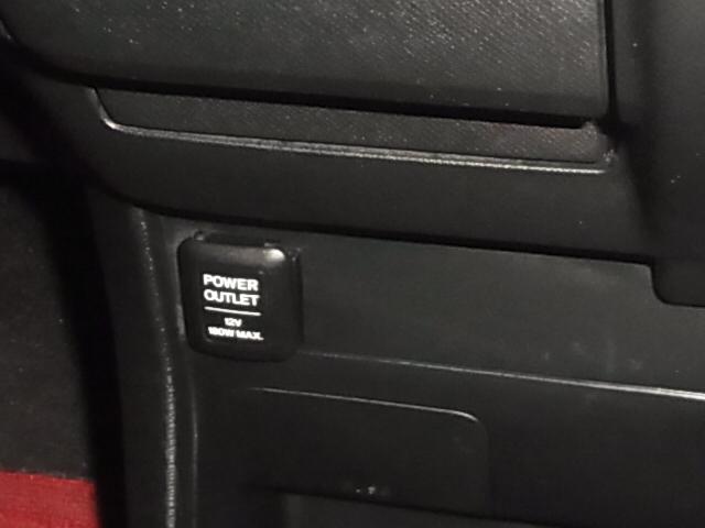 ステップワゴンスパーダ Ｚ　クールスピリット　純正９インチナビ　両側電動スライドドア　バックカメラ　ＢＴオーディオ　フルセグＴＶ　ＣＤ・ＤＶＤ再生　ＥＴＣ　クルーズコントロール　パドルシフト　ＨＩＤライト　純正１７ＡＷ　スマートキー　スペアキー有（34枚目）