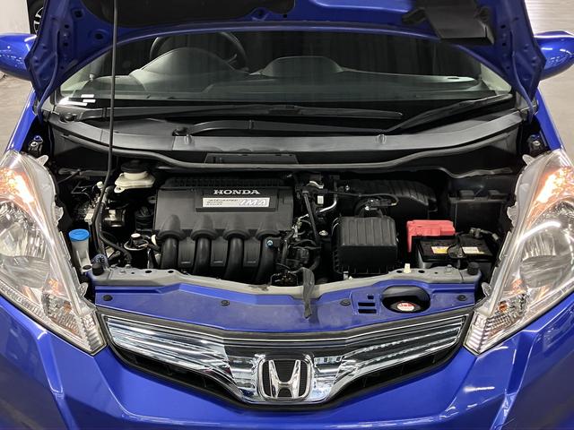 フィットハイブリッド ベースグレード ワンオーナー クルーズコントロール Gathersオーディオ CD再生 USB・AUX端子 FM・AMラジオ オートエアコン ECON 電動格納ドアミラー キーレスエントリー ヘッドライトレベライザー(21枚目)