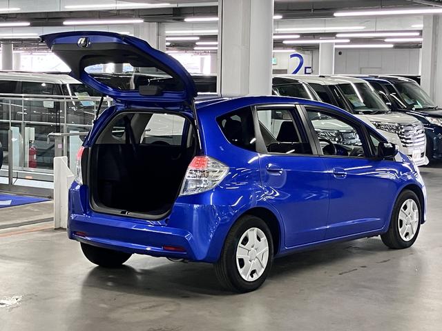 フィットハイブリッド ベースグレード ワンオーナー クルーズコントロール Gathersオーディオ CD再生 USB・AUX端子 FM・AMラジオ オートエアコン ECON 電動格納ドアミラー キーレスエントリー ヘッドライトレベライザー(25枚目)