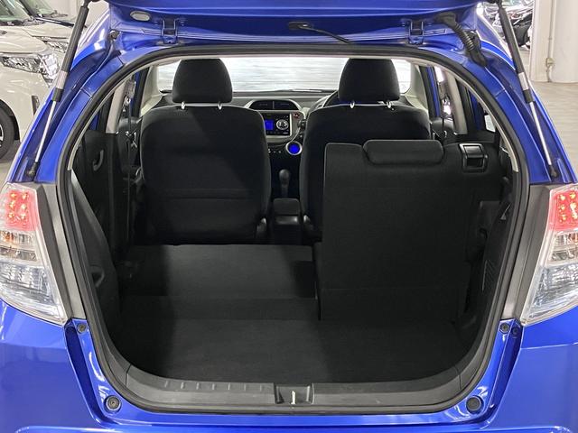 フィットハイブリッド ベースグレード ワンオーナー クルーズコントロール Gathersオーディオ CD再生 USB・AUX端子 FM・AMラジオ オートエアコン ECON 電動格納ドアミラー キーレスエントリー ヘッドライトレベライザー(26枚目)