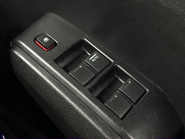 フィットハイブリッド ベースグレード ワンオーナー クルーズコントロール Gathersオーディオ CD再生 USB・AUX端子 FM・AMラジオ オートエアコン ECON 電動格納ドアミラー キーレスエントリー ヘッドライトレベライザー(40枚目)