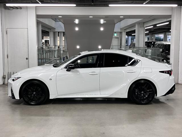 ＩＳ ＩＳ３５０　Ｆスポーツモードブラック　１オーナー　寒冷地仕様　マークレビンソン　ムーンルーフ　本革シート　シートベンチレーション　パノラミックビュー　１０．３インチナビ　ブルーレイ　ＢＴオーディオ　フルセグ　ＥＴＣ２．０　パドルシフト　三眼ＬＥＤ　専用１９ＡＷ（10枚目）