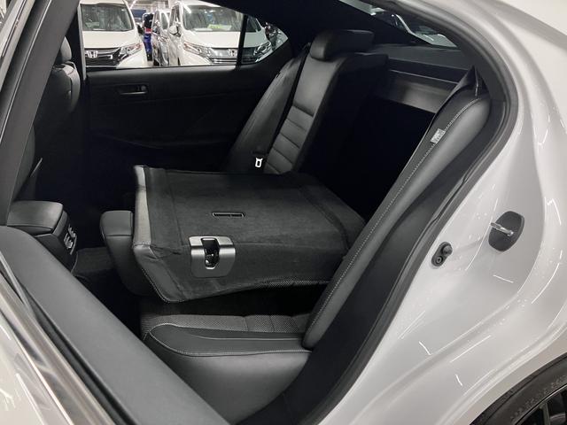 ＩＳ ＩＳ３５０　Ｆスポーツモードブラック　１オーナー　寒冷地仕様　マークレビンソン　ムーンルーフ　本革シート　シートベンチレーション　パノラミックビュー　１０．３インチナビ　ブルーレイ　ＢＴオーディオ　フルセグ　ＥＴＣ２．０　パドルシフト　三眼ＬＥＤ　専用１９ＡＷ（24枚目）