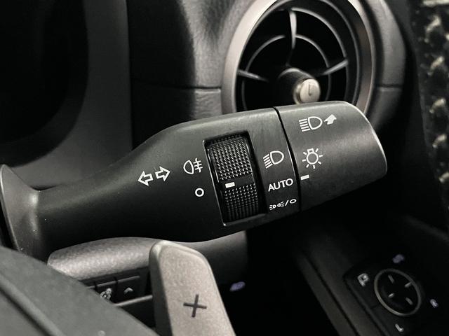 ＩＳ ＩＳ３５０　Ｆスポーツモードブラック　１オーナー　寒冷地仕様　マークレビンソン　ムーンルーフ　本革シート　シートベンチレーション　パノラミックビュー　１０．３インチナビ　ブルーレイ　ＢＴオーディオ　フルセグ　ＥＴＣ２．０　パドルシフト　三眼ＬＥＤ　専用１９ＡＷ（44枚目）