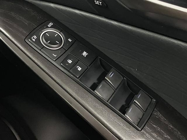 ＩＳ ＩＳ３５０　Ｆスポーツモードブラック　１オーナー　寒冷地仕様　マークレビンソン　ムーンルーフ　本革シート　シートベンチレーション　パノラミックビュー　１０．３インチナビ　ブルーレイ　ＢＴオーディオ　フルセグ　ＥＴＣ２．０　パドルシフト　三眼ＬＥＤ　専用１９ＡＷ（47枚目）