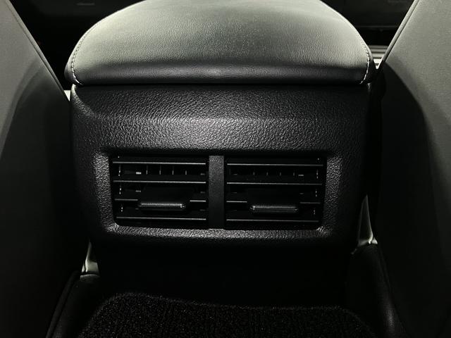 ＩＳ ＩＳ３５０　Ｆスポーツモードブラック　１オーナー　寒冷地仕様　マークレビンソン　ムーンルーフ　本革シート　シートベンチレーション　パノラミックビュー　１０．３インチナビ　ブルーレイ　ＢＴオーディオ　フルセグ　ＥＴＣ２．０　パドルシフト　三眼ＬＥＤ　専用１９ＡＷ（52枚目）