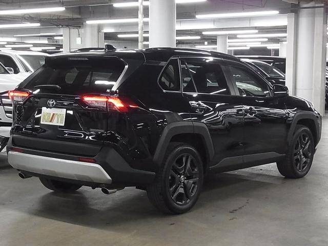 ＲＡＶ４ アドベンチャー　４ＷＤ　寒冷地仕様　セーフティセンス　純正９インチナビ　シートベンチレーション　ステアヒーター　ＢＳＭ・ＰＫＳＢ　バックカメラ　ＢＴオーディオ　フルセグ　ＣＤ・ＤＶＤ　ＥＴＣ　ダウンヒルアシスト　ルーフレール　ＬＥＤライト　専用１９ＡＷ（3枚目）