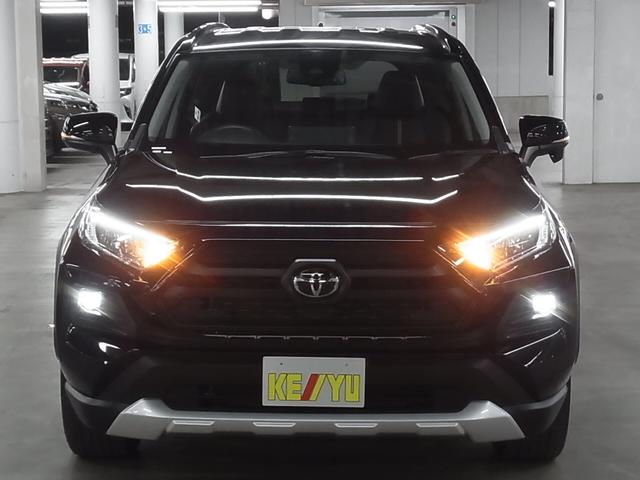 ＲＡＶ４ アドベンチャー　４ＷＤ　寒冷地仕様　セーフティセンス　純正９インチナビ　シートベンチレーション　ステアヒーター　ＢＳＭ・ＰＫＳＢ　バックカメラ　ＢＴオーディオ　フルセグ　ＣＤ・ＤＶＤ　ＥＴＣ　ダウンヒルアシスト　ルーフレール　ＬＥＤライト　専用１９ＡＷ（6枚目）