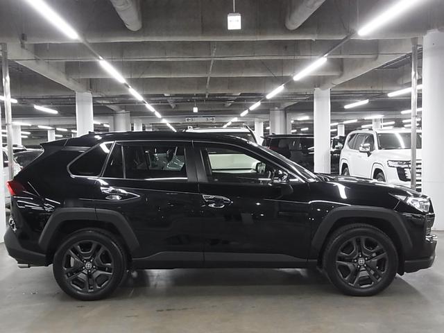 ＲＡＶ４ アドベンチャー　４ＷＤ　寒冷地仕様　セーフティセンス　純正９インチナビ　シートベンチレーション　ステアヒーター　ＢＳＭ・ＰＫＳＢ　バックカメラ　ＢＴオーディオ　フルセグ　ＣＤ・ＤＶＤ　ＥＴＣ　ダウンヒルアシスト　ルーフレール　ＬＥＤライト　専用１９ＡＷ（9枚目）