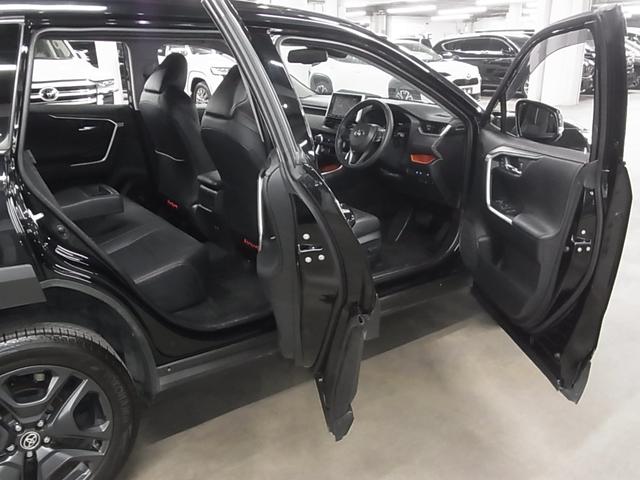 ＲＡＶ４ アドベンチャー　４ＷＤ　寒冷地仕様　セーフティセンス　純正９インチナビ　シートベンチレーション　ステアヒーター　ＢＳＭ・ＰＫＳＢ　バックカメラ　ＢＴオーディオ　フルセグ　ＣＤ・ＤＶＤ　ＥＴＣ　ダウンヒルアシスト　ルーフレール　ＬＥＤライト　専用１９ＡＷ（23枚目）