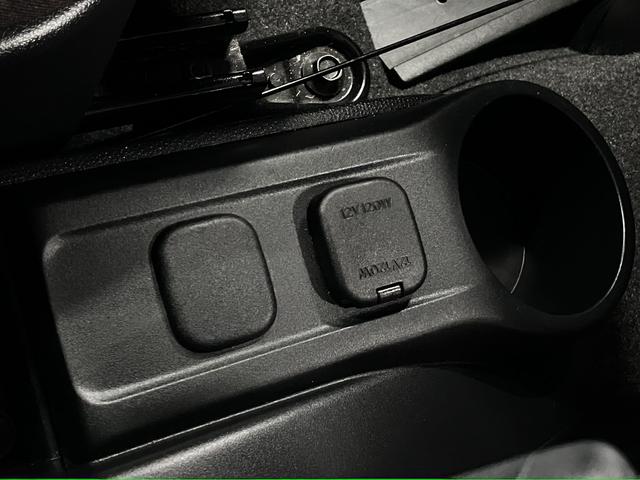 デミオ 13C-V スマートエディションII スマートHIDパッケージ イクリプスナビ ETC TV CD再生 ディスチャージヘッドランプ フォグランプ アドバンストキー スペアキー・取扱説明書 スタッドレスタイヤ&14インチAW 電動格納ミラー(36枚目)