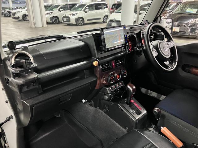 ジムニー ＸＣ　４ＷＤターボ　モンスタースポーツ車高調　アピオ突撃マフラー　社外フロントスポイラー　レカロシート　ケンウッドオーディオ＆８インチナビ　衝突軽減ブレーキ　車線逸脱警報　シートヒーター　バックカメラ　ＥＴＣ　クルコン（23枚目）