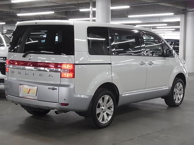 デリカD:5 シャモニー 4WD フリップダウンモニター 両側スライドドア ETC シートヒーター 純正ナビ フロント・サイド・バックカメラ CD・DVD再生 TV スマートキー クルコン パドルシフト コーナーセンサー HIDランプ(3枚目)