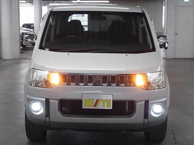 デリカD:5 シャモニー 4WD フリップダウンモニター 両側スライドドア ETC シートヒーター 純正ナビ フロント・サイド・バックカメラ CD・DVD再生 TV スマートキー クルコン パドルシフト コーナーセンサー HIDランプ(6枚目)