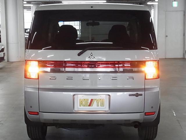 デリカD:5 シャモニー 4WD フリップダウンモニター 両側スライドドア ETC シートヒーター 純正ナビ フロント・サイド・バックカメラ CD・DVD再生 TV スマートキー クルコン パドルシフト コーナーセンサー HIDランプ(7枚目)