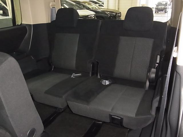 デリカD:5 シャモニー 4WD フリップダウンモニター 両側スライドドア ETC シートヒーター 純正ナビ フロント・サイド・バックカメラ CD・DVD再生 TV スマートキー クルコン パドルシフト コーナーセンサー HIDランプ(15枚目)