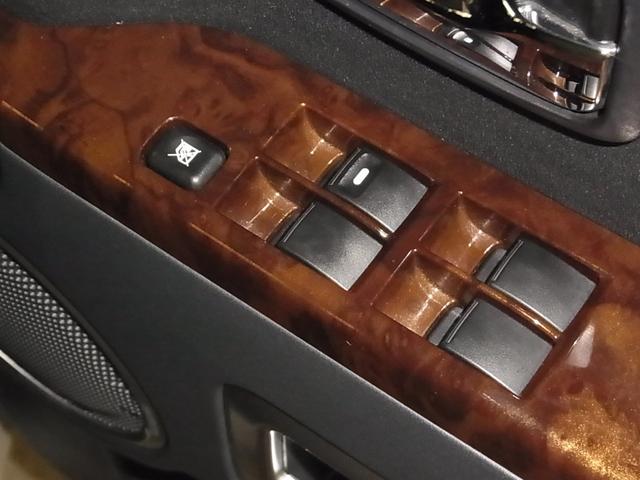 デリカD:5 シャモニー 4WD フリップダウンモニター 両側スライドドア ETC シートヒーター 純正ナビ フロント・サイド・バックカメラ CD・DVD再生 TV スマートキー クルコン パドルシフト コーナーセンサー HIDランプ(37枚目)