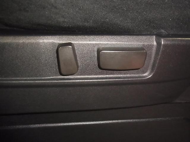 デリカD:5 シャモニー 4WD フリップダウンモニター 両側スライドドア ETC シートヒーター 純正ナビ フロント・サイド・バックカメラ CD・DVD再生 TV スマートキー クルコン パドルシフト コーナーセンサー HIDランプ(38枚目)