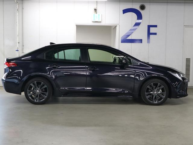 カローラ ダブルバイビー　ターボ　６速マニュアル　ＢＳＭ・ＲＣＴＡ　純正９インチディスプレイ＆ナビ　セーフティセンス　ＥＴＣ　バックカメラ　ＢＴオーディオ　ＵＳＢ端子　クリアランスソナー　スマートキー　電動格納ドアミラー　ＬＥＤランプ　純正１７ＡＷ（9枚目）