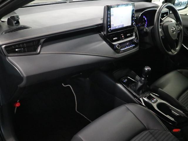 カローラ ダブルバイビー　ターボ　６速マニュアル　ＢＳＭ・ＲＣＴＡ　純正９インチディスプレイ＆ナビ　セーフティセンス　ＥＴＣ　バックカメラ　ＢＴオーディオ　ＵＳＢ端子　クリアランスソナー　スマートキー　電動格納ドアミラー　ＬＥＤランプ　純正１７ＡＷ（23枚目）