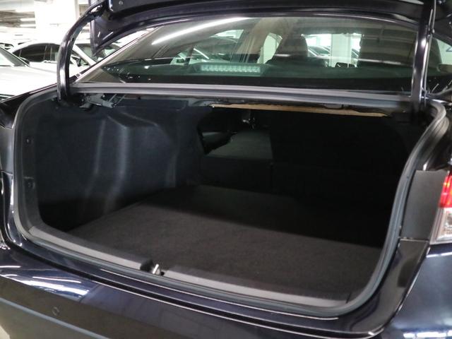 カローラ ダブルバイビー　ターボ　６速マニュアル　ＢＳＭ・ＲＣＴＡ　純正９インチディスプレイ＆ナビ　セーフティセンス　ＥＴＣ　バックカメラ　ＢＴオーディオ　ＵＳＢ端子　クリアランスソナー　スマートキー　電動格納ドアミラー　ＬＥＤランプ　純正１７ＡＷ（24枚目）