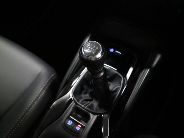 カローラ ダブルバイビー　ターボ　６速マニュアル　ＢＳＭ・ＲＣＴＡ　純正９インチディスプレイ＆ナビ　セーフティセンス　ＥＴＣ　バックカメラ　ＢＴオーディオ　ＵＳＢ端子　クリアランスソナー　スマートキー　電動格納ドアミラー　ＬＥＤランプ　純正１７ＡＷ（30枚目）