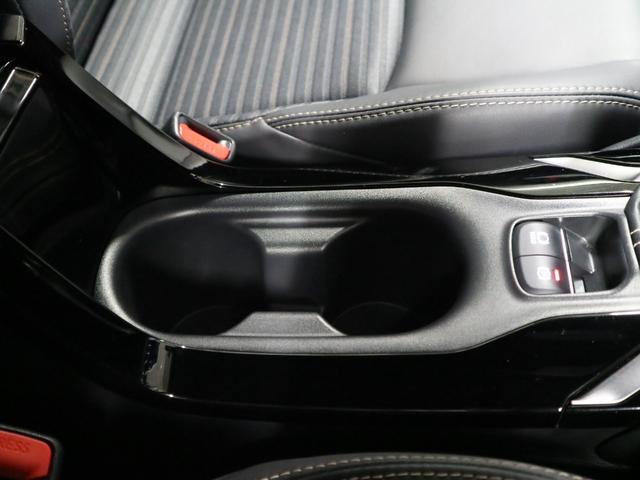 カローラ ダブルバイビー　ターボ　６速マニュアル　ＢＳＭ・ＲＣＴＡ　純正９インチディスプレイ＆ナビ　セーフティセンス　ＥＴＣ　バックカメラ　ＢＴオーディオ　ＵＳＢ端子　クリアランスソナー　スマートキー　電動格納ドアミラー　ＬＥＤランプ　純正１７ＡＷ（33枚目）