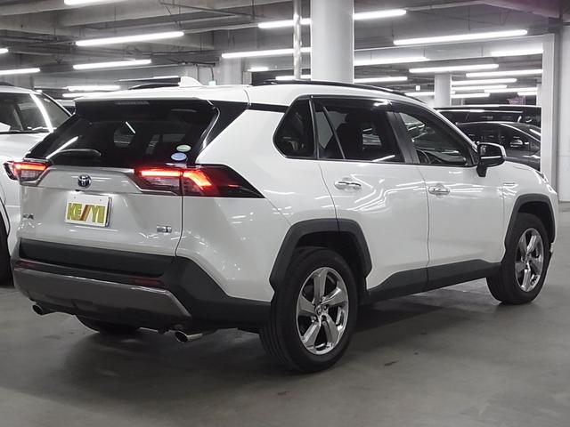 RAV4 ハイブリッドG 4WD ワンオーナー BSM・RCTA セーフティセンス カロッツェリア8インチナビ シート・ステアヒーター ハンズフリーパワーバックドア バックカメラ BTオーディオ フルセグ スマートキー メモリーシート LEDランプ(3枚目)