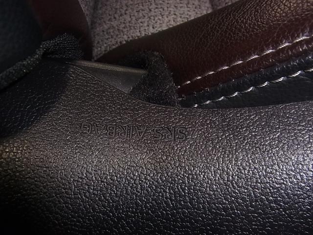 ヤリスクロス ハイブリッドＺ　ワンオーナー　パノラミックビュー　純正８インチディスプレイ＆ナビ　セーフティセンス　ＥＴＣ　シートヒーター　ＢＴオーディオ　フルセグＴＶ　ＵＳＢ端子　スマートキー　パワーシート　パーキングセンサー　ＬＥＤランプ（41枚目）