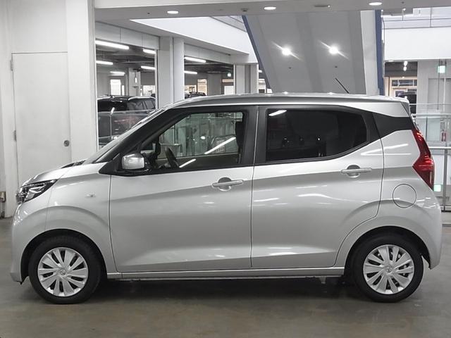 デイズ Ｓ　エマージェンシーブレーキ　車線逸脱警報　純正オーディオ　ＣＤ再生　ＡＭ・ＦＭラジオ　ＡＵＸ　ミュージックプレイヤー接続可　キーレスエントリー　マニュアルエアコン　フロント・バックソナー　スペアキー有（9枚目）