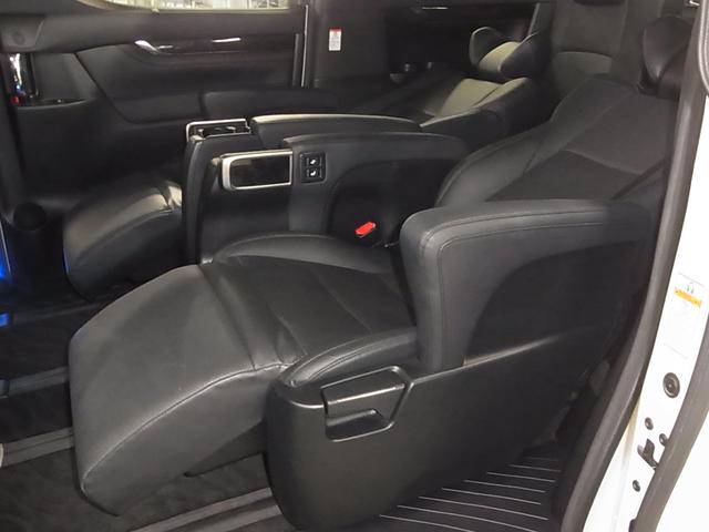 ヴェルファイア ２．５Ｚ　Ｇエディション　ツインムーンルーフ　３眼ＬＥＤ　アルパイン後席モニター＆１１インチナビ　パワーバックドア　両側パワースライド　シートベンチレーション　ステアヒーター　バック・サイドカメラ　ＢＴオーディオ　フルセグ　ＣＤ・ＤＶＤ　ＥＴＣ　ＡＣ１００Ｖ（13枚目）