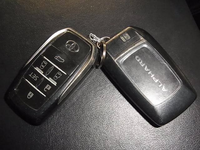 アルファード ２．５Ｓ　Ｃパッケージ　衝突軽減ブレーキ　レーダークルーズ　後席モニター　純正１０インチナビ　パワーバックドア　両側電動スライド　シートメモリー　ステアヒーター　クリアランスソナー　バックカメラ　ＢＴオーディオ　フルセグ　ＣＤ・ＤＶＤ　ＡＣ１００Ｖ　オットマン（48枚目）