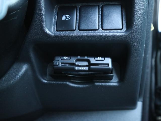 ハイエースバン ロングＤＸ　ＧＬパッケージ　９人乗り　衝突軽減ブレーキ　車線逸脱警報　オートハイビーム　イクリプスナビ　バックカメラ　ＢＴオーディオ　フルセグＴＶ　ＣＤ・ＤＶＤ　ＥＴＣ　スライドドア　オートライト　エアコン　電動格納ミラー　ドアバイザー（5枚目）