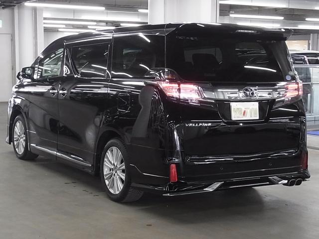 ヴェルファイア ２．５Ｚ　Ａエディション　モデリスタフルエアロ　ムーンルーフ　衝突軽減ブレーキ　レーダークルーズ　両側パワースライド　リヤモニター　純正９インチナビ　ＥＴＣ２．０　バックカメラ　ＢＴオーディオ　フルセグＴＶ　ＣＤ・ＤＶＤ　オットマン　ＬＥＤライト　純正１８ＡＷ（8枚目）