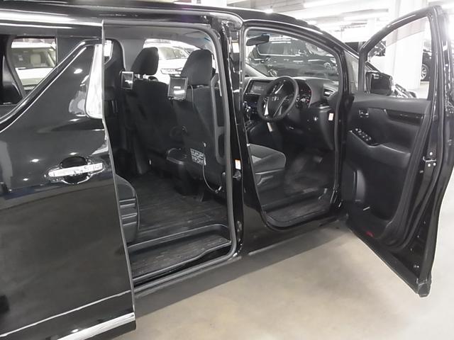 ヴェルファイア ２．５Ｚ　Ａエディション　モデリスタフルエアロ　ムーンルーフ　衝突軽減ブレーキ　レーダークルーズ　両側パワースライド　リヤモニター　純正９インチナビ　ＥＴＣ２．０　バックカメラ　ＢＴオーディオ　フルセグＴＶ　ＣＤ・ＤＶＤ　オットマン　ＬＥＤライト　純正１８ＡＷ（22枚目）